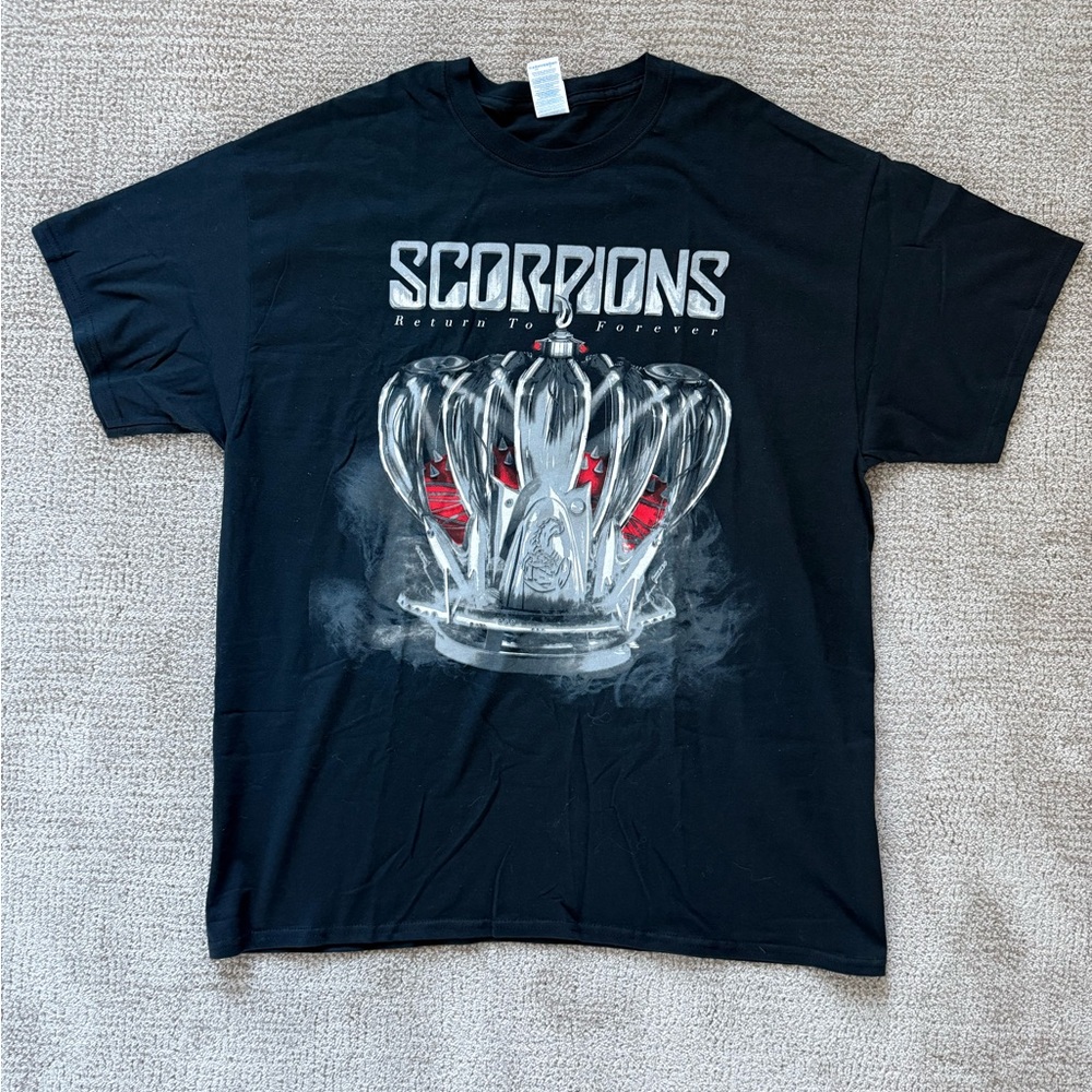 Gildan Black Scorpions Return to Forever2015 50th Anniversary tour t-shirt. 